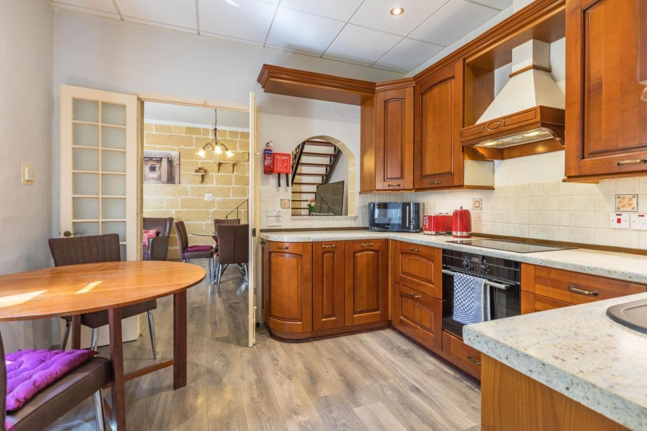 Charming Duplex Apartment In The Centre Of Sliema Eksteriør bilde