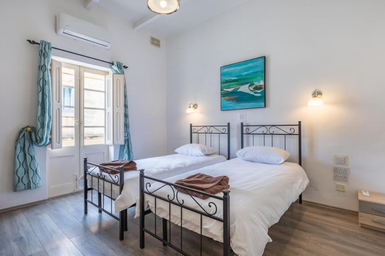 Charming Duplex Apartment In The Centre Of Sliema Eksteriør bilde